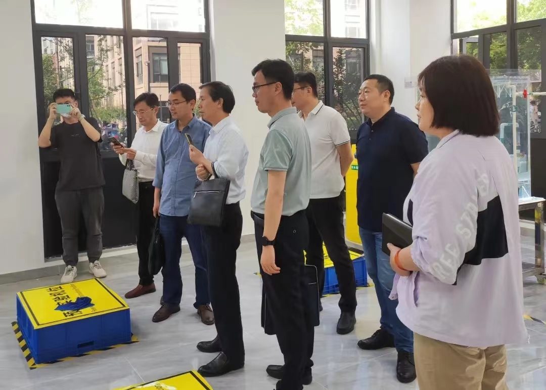 銅陵化工集團(tuán)化工研究設(shè)計(jì)院副院長王鋼一行蒞臨我司考察